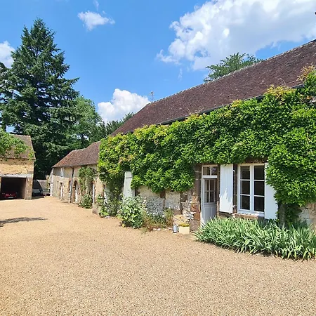 Le Clos De Paris לינה וארוחת בוקר 3*