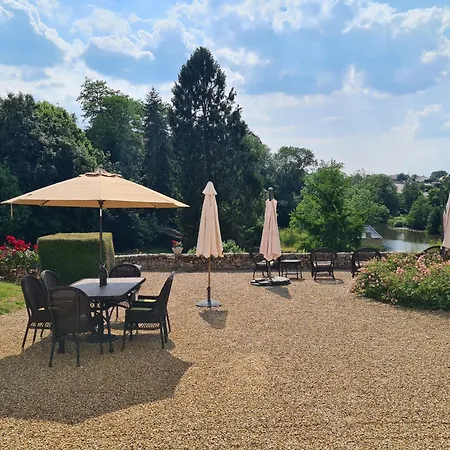 Le Clos De Paris לינה וארוחת בוקר 3*