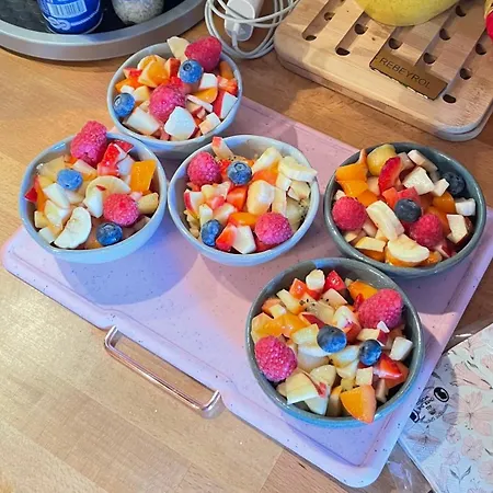 לינה וארוחת בוקר Le Clos De Paris 3*