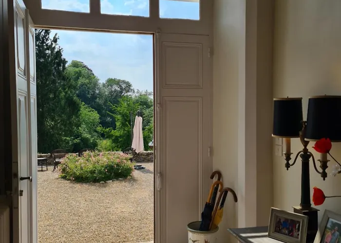 Le Clos De Paris Bed & Breakfast 3*