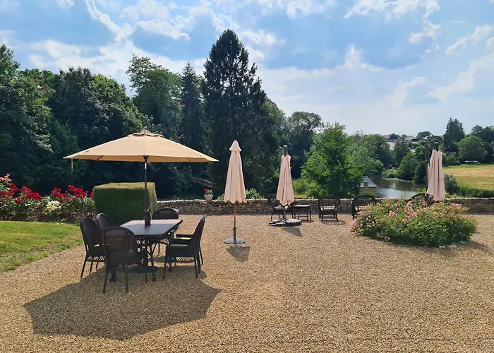 Le Clos De Paris Bed & Breakfast 3*